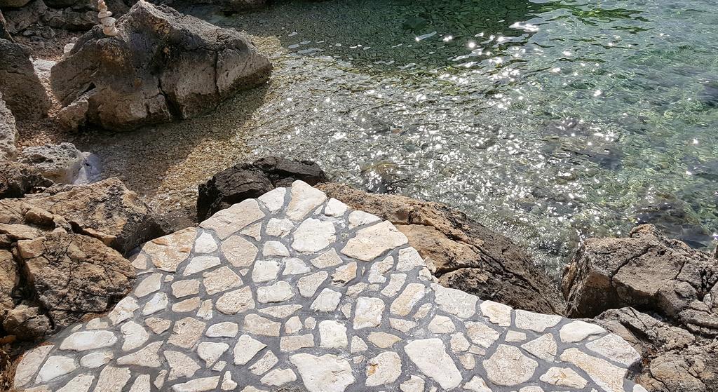 Beach House Adriana ลุน ภายนอก รูปภาพ